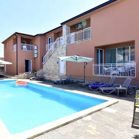 Perfect With Pool *
