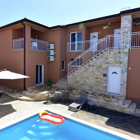 Perfect With Pool 公寓 Tar-Vabriga